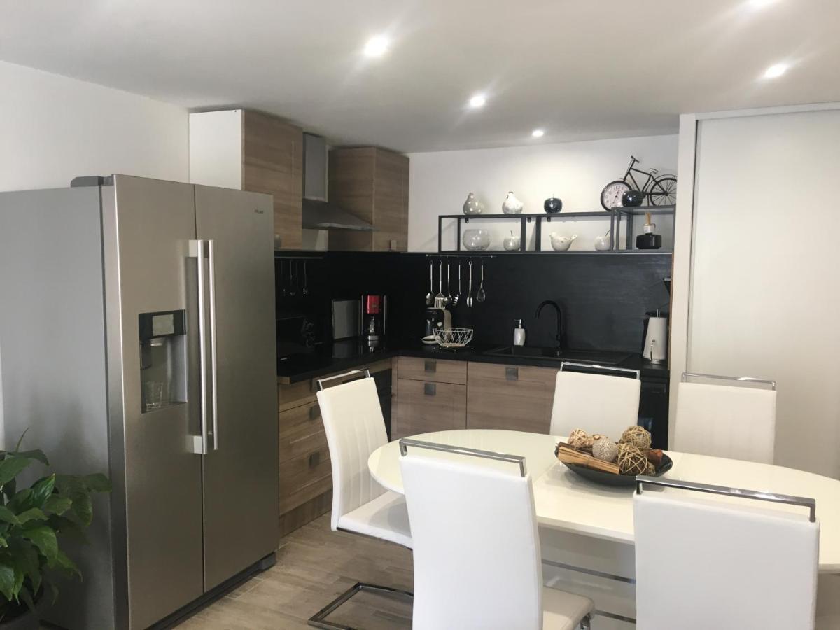 Loft Ravissant Avec Piscine Apartment กาญเนอ-ซูร์-แมร์ ภายนอก รูปภาพ
