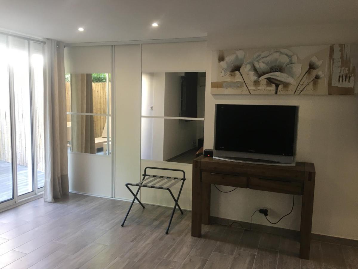 Loft Ravissant Avec Piscine Apartment กาญเนอ-ซูร์-แมร์ ภายนอก รูปภาพ